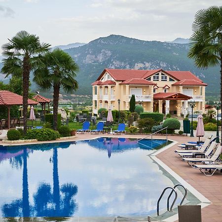Famissi Suites 2 Kalampáka Buitenkant foto