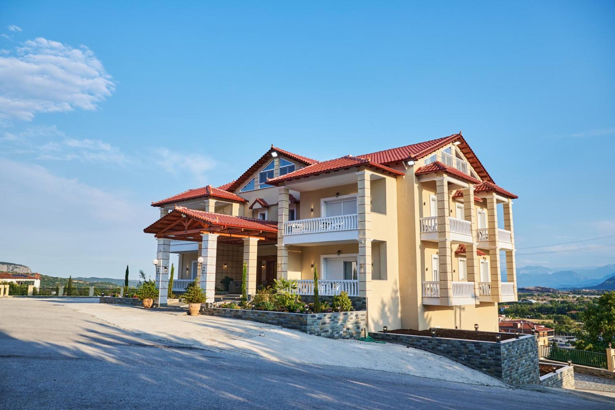 Famissi Suites 2 Kalampáka Buitenkant foto